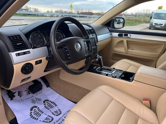 VW Touareg 3.0TDI-224-NAVI-ITALIA - автомобили, коли, обяви за нови и употребявани 12