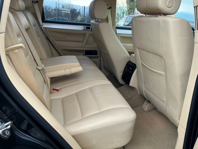 VW Touareg 3.0TDI-224-NAVI-ITALIA - автомобили, коли, обяви за нови и употребявани 7