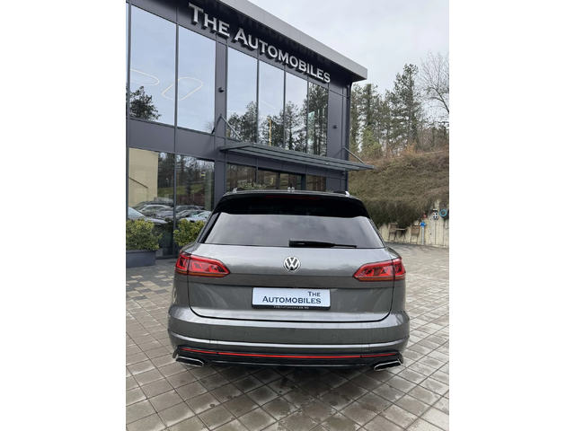 VW Touareg R-LINE - автомобили, коли, обяви за нови и употребявани 4
