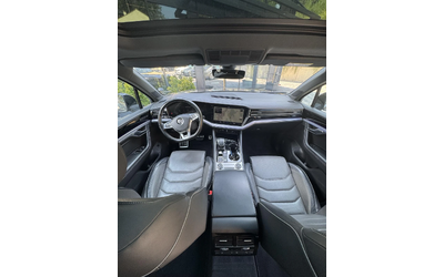 VW Touareg R-LINE - автомобили, коли, обяви за нови и употребявани 12