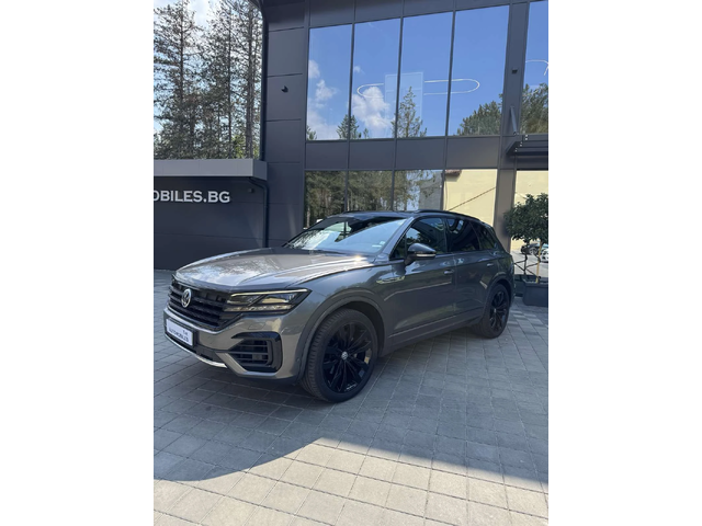 VW Touareg R-LINE - автомобили, коли, обяви за нови и употребявани 2