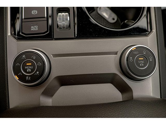 VW Touareg 4.0TDI/Rline/Обдухване/Камера/4Motion/Амбиент - автомобили, коли, обяви за нови и употребявани 9