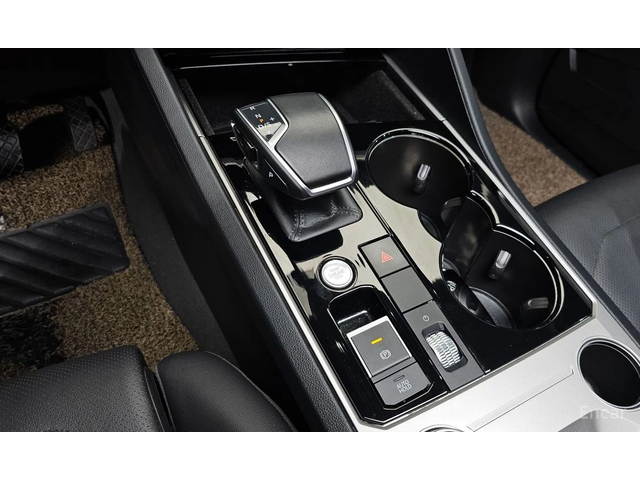 VW Touareg * 3.0TDI* PREMIUM* FULL* КРАЙНА ЦЕНА* - автомобили, коли, обяви за нови и употребявани 8