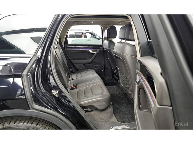 VW Touareg * КОЖА* ПОДГРЕВ* NAVI* PANORAMA* LED* - автомобили, коли, обяви за нови и употребявани 10