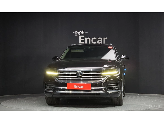 VW Touareg * КОЖА* ПОДГРЕВ* NAVI* PANORAMA* LED* - автомобили, коли, обяви за нови и употребявани 2