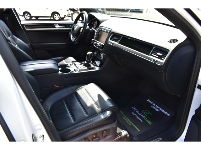 VW Touareg 3.0TDI* R-LINE - автомобили, коли, обяви за нови и употребявани 12