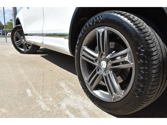 VW Touareg 3.0TDI* R-LINE - автомобили, коли, обяви за нови и употребявани 1