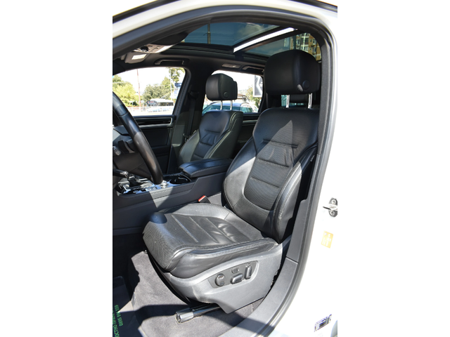 VW Touareg 3.0TDI* R-LINE - автомобили, коли, обяви за нови и употребявани 9