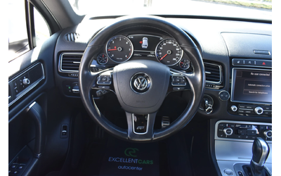 VW Touareg 3.0TDI* R-LINE* PANORAMA - автомобили, коли, обяви за нови и употребявани 11
