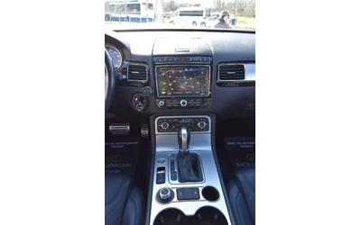 VW Touareg 3.0TDI* R-LINE* PANORAMA - автомобили, коли, обяви за нови и употребявани 12