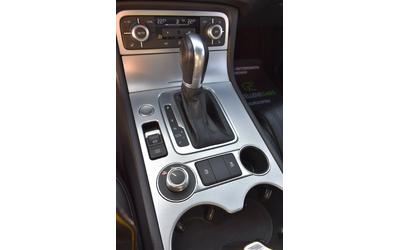 VW Touareg 3.0TDI* R-LINE* PANORAMA - автомобили, коли, обяви за нови и употребявани 15