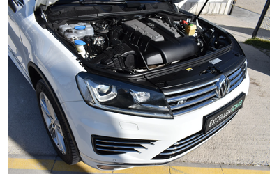 VW Touareg 3.0TDI* R-LINE* PANORAMA - автомобили, коли, обяви за нови и употребявани 16