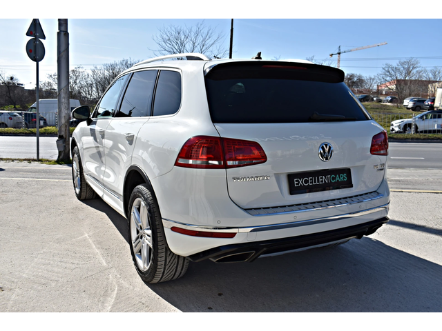 VW Touareg 3.0TDI* R-LINE* PANORAMA - автомобили, коли, обяви за нови и употребявани 2