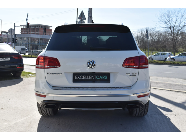VW Touareg 3.0TDI* R-LINE* PANORAMA - автомобили, коли, обяви за нови и употребявани 3