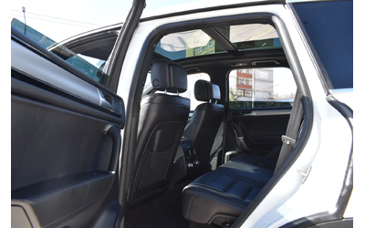 VW Touareg 3.0TDI* R-LINE* PANORAMA - автомобили, коли, обяви за нови и употребявани 9