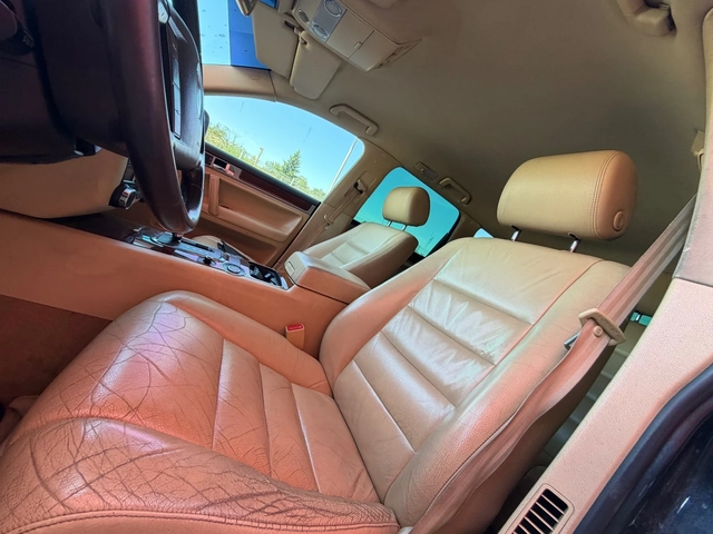 VW Touareg 3.0D* АВТОМАТИК* КОЖА* НА* ПРУЖИНИ* Обслужен - автомобили, коли, обяви за нови и употребявани 10