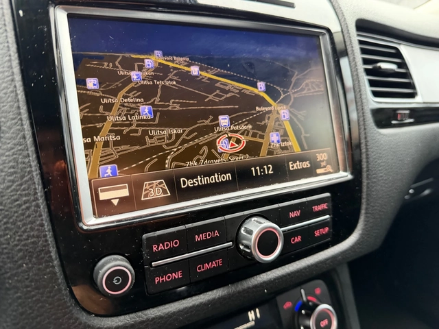 VW Touareg 3.0D* На* Пружини* LED - автомобили, коли, обяви за нови и употребявани 14