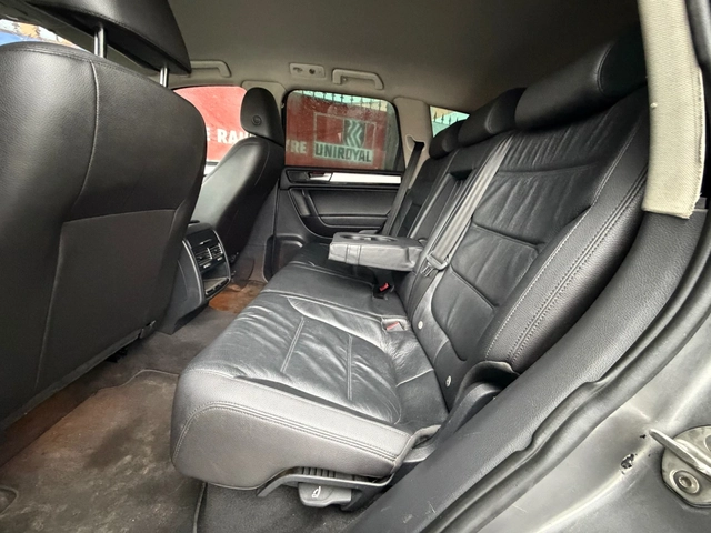 VW Touareg 3.0D* На* Пружини* LED - автомобили, коли, обяви за нови и употребявани 9