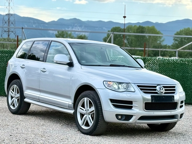 VW Touareg 3.0TDi //R-LINE * FACELIFT* - автомобили, коли, обяви за нови и употребявани 0