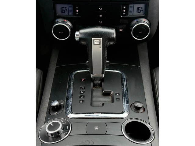 VW Touareg 3.0TDi //R-LINE * FACELIFT* - автомобили, коли, обяви за нови и употребявани 13