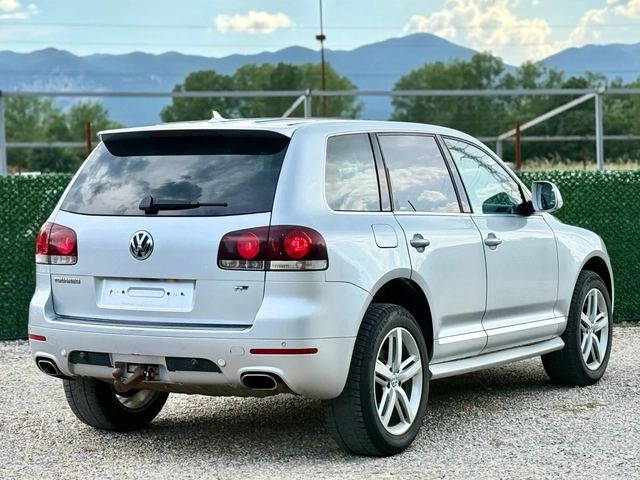 VW Touareg 3.0TDi //R-LINE * FACELIFT* - автомобили, коли, обяви за нови и употребявани 6