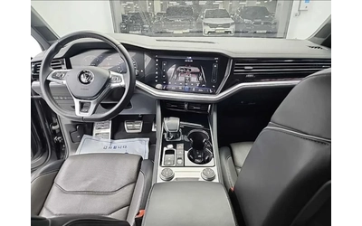 VW Touareg 3.0 V6 TDI / R-lline / 360 КАМЕРИ / ПАНОРАМА /FULL - автомобили, коли, обяви за нови и употребявани 6