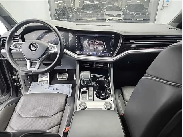 VW Touareg 3.0 V6 TDI / R-lline / 360 КАМЕРИ / ПАНОРАМА /FULL - автомобили, коли, обяви за нови и употребявани 6