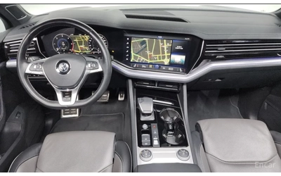 VW Touareg 4.0 V8 TDI / R-line / 360 КАМЕРИ / ПАНОРАМА / FULL - автомобили, коли, обяви за нови и употребявани 6