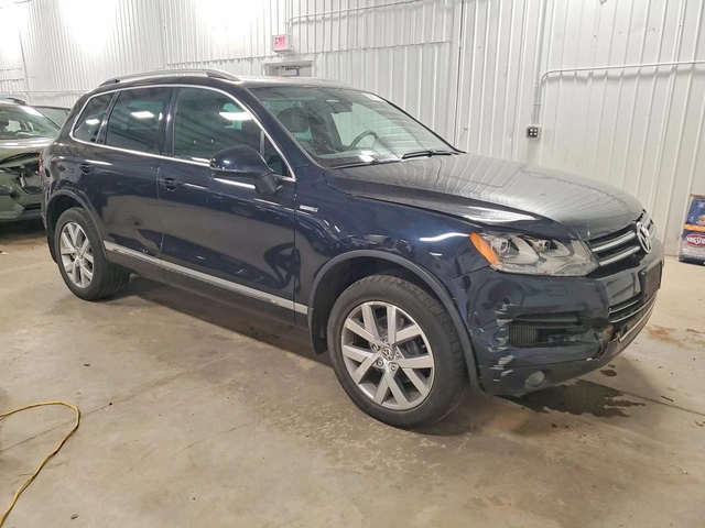 VW Touareg V6 3.0 TDI - автомобили, коли, обяви за нови и употребявани 0