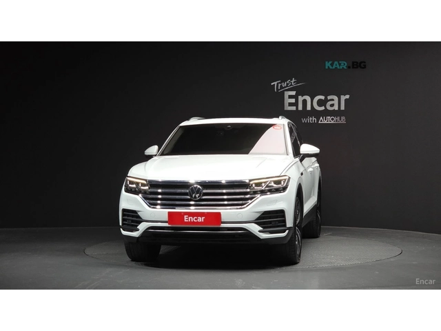 VW Touareg Premium* 3.0TDI* ПОДГРЕВ* ОБДУХ* ДИСТРОНИК* МАСАЖИ - автомобили, коли, обяви за нови и употребявани 1