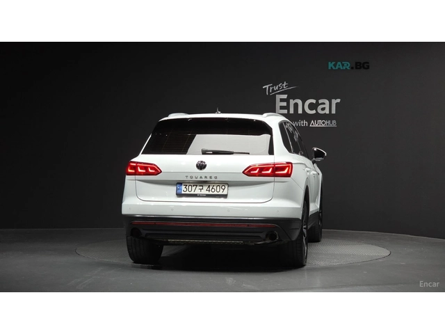VW Touareg Premium* 3.0TDI* ПОДГРЕВ* ОБДУХ* ДИСТРОНИК* МАСАЖИ - автомобили, коли, обяви за нови и употребявани 3