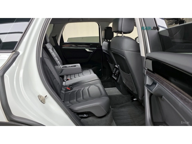 VW Touareg Premium* 3.0TDI* ПОДГРЕВ* ОБДУХ* ДИСТРОНИК* МАСАЖИ - автомобили, коли, обяви за нови и употребявани 9