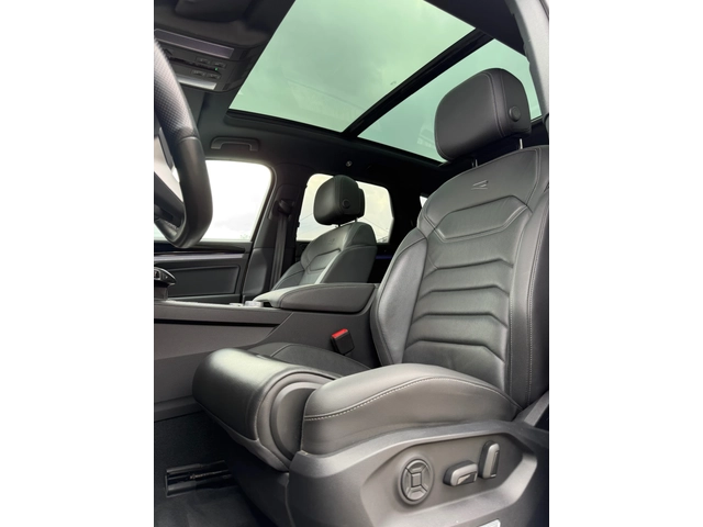 VW Touareg ГАРАНЦИЯ Hybrid R-Line 462 Black Edition Panorama - автомобили, коли, обяви за нови и употребявани 12
