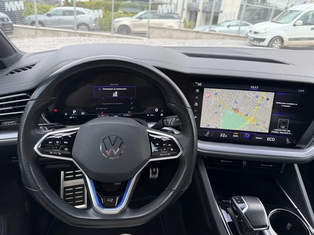 VW Touareg ГАРАНЦИЯ Hybrid R-Line 462 Black Edition Panorama - автомобили, коли, обяви за нови и употребявани 16