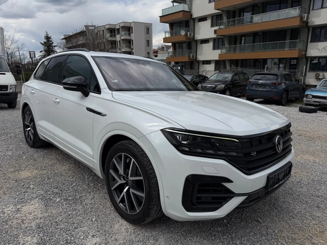 VW Touareg ГАРАНЦИЯ Hybrid R-Line 462 Black Edition Panorama - автомобили, коли, обяви за нови и употребявани 2