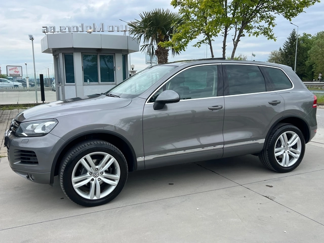 VW Touareg 3.0TDI, 4-MOTION, FULL SERVICE VW-KATO HOB, PANO, - автомобили, коли, обяви за нови и употребявани 6