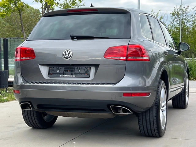 VW Touareg 3.0TDI, 4-MOTION, FULL SERVICE VW-KATO HOB, PANO, - автомобили, коли, обяви за нови и употребявани 4