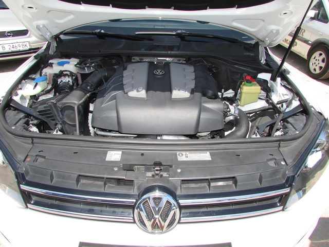 VW Touareg 3.0TDI EURO5B - автомобили, коли, обяви за нови и употребявани 14