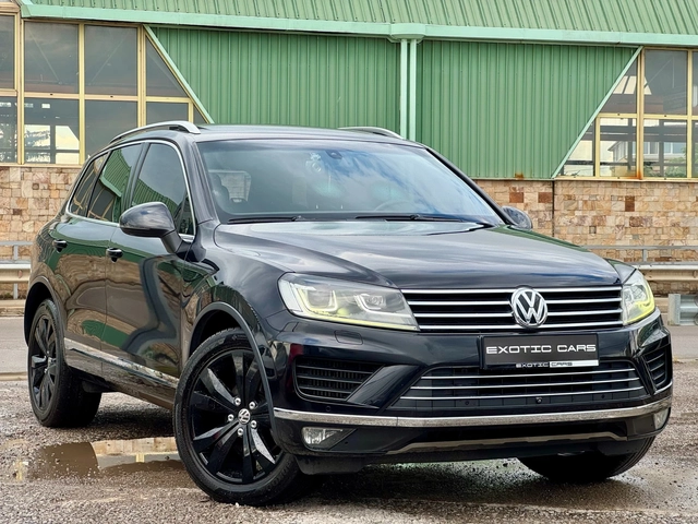 VW Touareg 3.0TDI 4motin ! Exclusive ! FaceLift ! - автомобили, коли, обяви за нови и употребявани 0