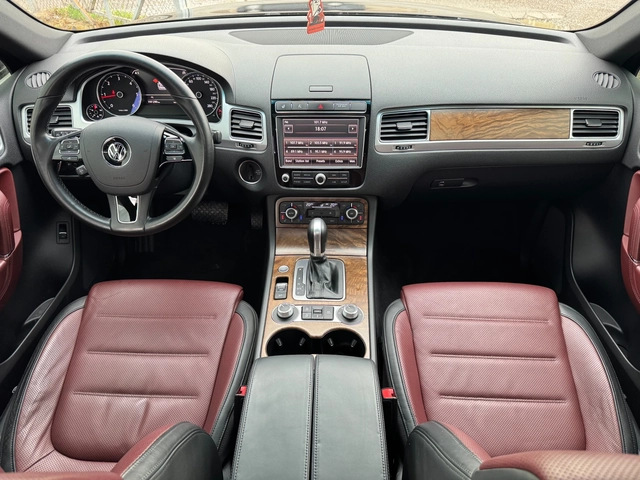 VW Touareg 3.0TDI 4motin ! Exclusive ! FaceLift ! - автомобили, коли, обяви за нови и употребявани 8