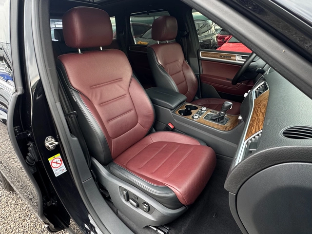 VW Touareg 3.0TDI 4motin ! Exclusive ! FaceLift ! - автомобили, коли, обяви за нови и употребявани 9
