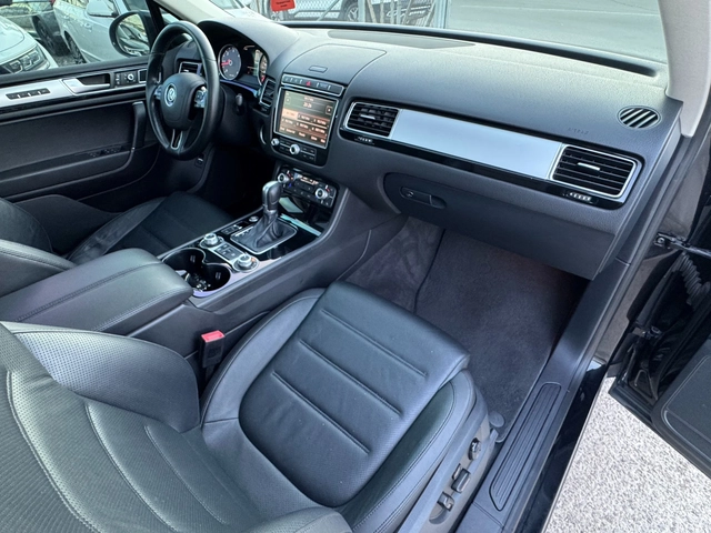 VW Touareg 3.0 TDI 4motin ! Exclusive ! FaceLift ! - автомобили, коли, обяви за нови и употребявани 10