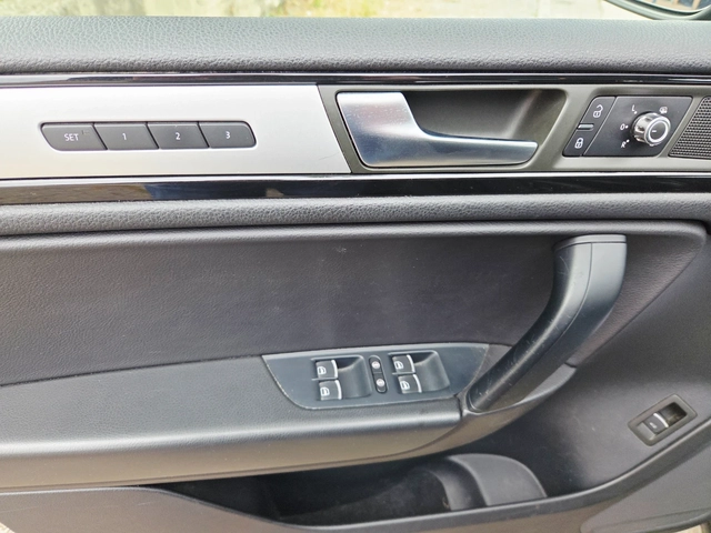 VW Touareg 3, 000TDI EURO5B - автомобили, коли, обяви за нови и употребявани 13