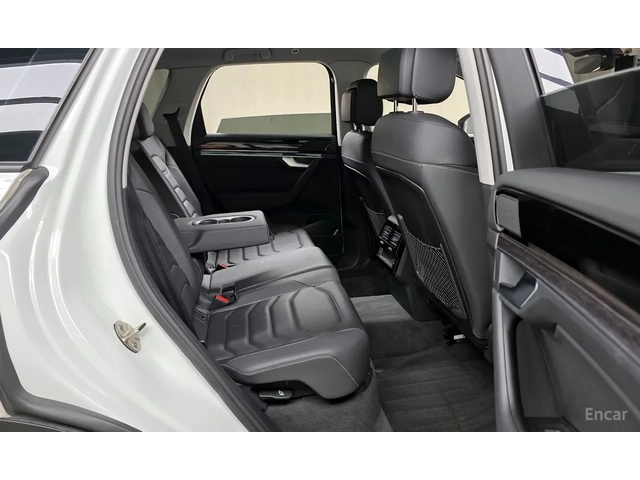 VW Touareg TDI / МАСАЖИ / ОБДУХВАНЕ / ПАМЕТИ / DISTRONIC - автомобили, коли, обяви за нови и употребявани 11