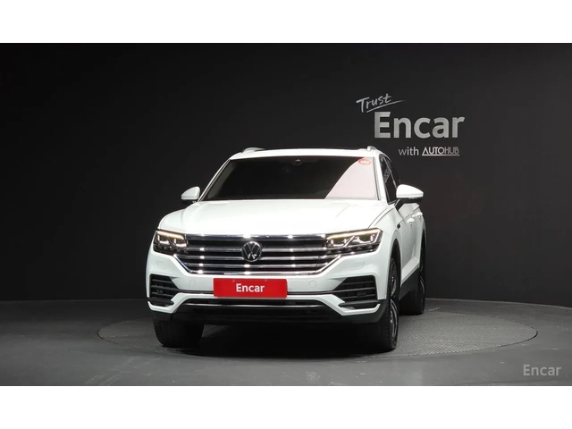 VW Touareg TDI / МАСАЖИ / ОБДУХВАНЕ / ПАМЕТИ / DISTRONIC - автомобили, коли, обяви за нови и употребявани 2