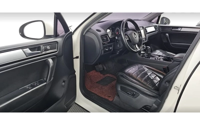 VW Touareg 3.0 TDI | ПОДГРЕВ | ПАНОРАМА | 165К КМ !! - автомобили, коли, обяви за нови и употребявани 6