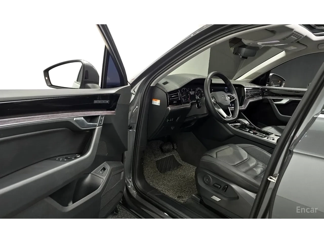 VW Touareg 3.0 TDI / DISTRONIC / ОБДУХВАНЕ / ПАНОРАМА - автомобили, коли, обяви за нови и употребявани 5