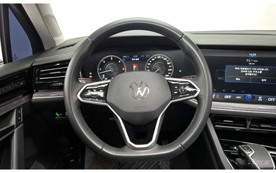 VW Touareg 3.0 TDI / DISTRONIC / ОБДУХВАНЕ / ПАНОРАМА - автомобили, коли, обяви за нови и употребявани 9