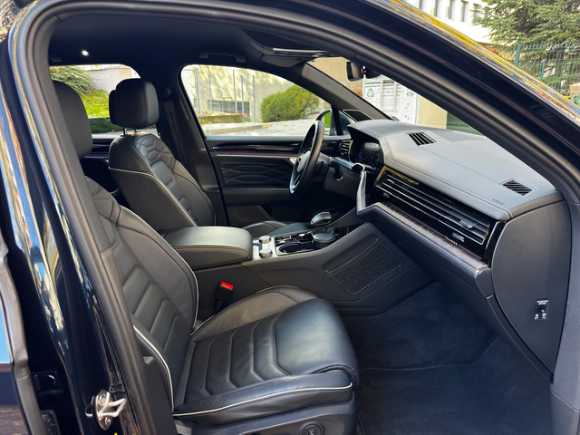 VW Touareg Elegance PA 3.0 V6 TDI SCR 4MOT - автомобили, коли, обяви за нови и употребявани 6