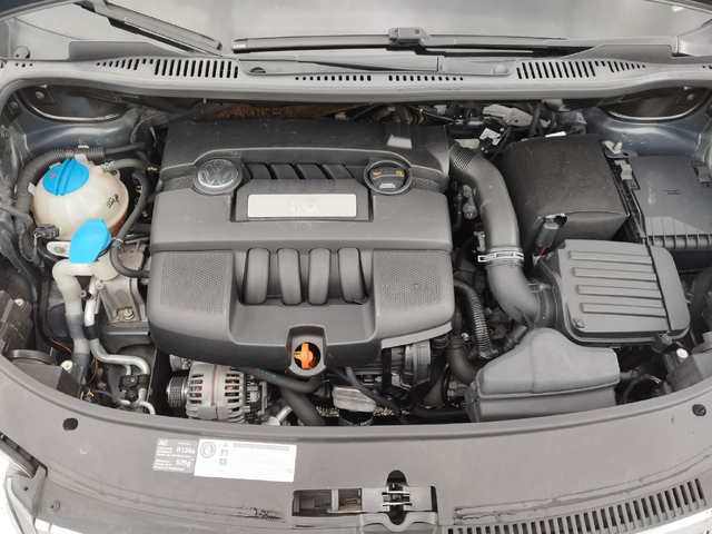 VW Touran 1.6I 102 к.с. - автомобили, коли, обяви за нови и употребявани 12